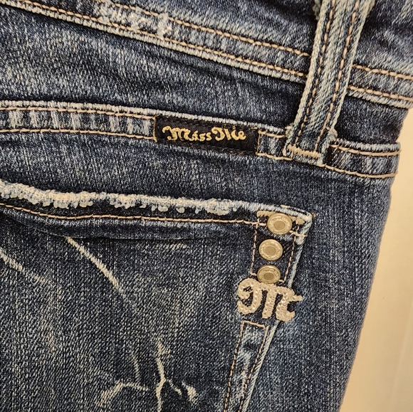 Miss Me Jeans - Picture 1 of 3